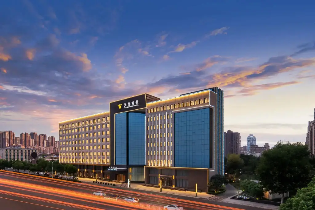 Wuhan Tianchimel Hotel — фото 1
