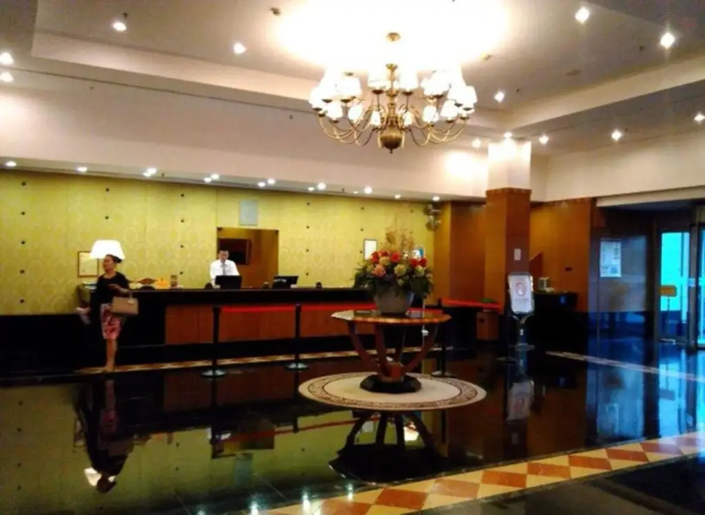 Циндао: Eastern Light International Qingdao