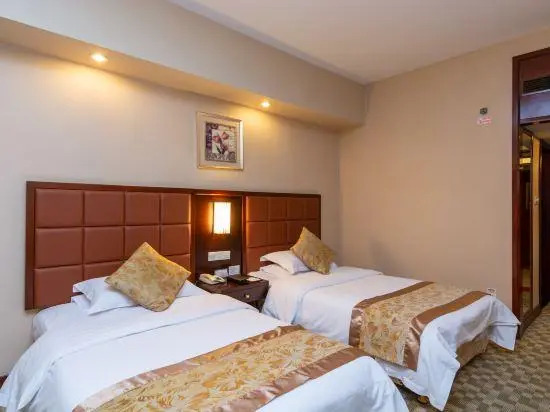 Наньтун: Huatong Hotel