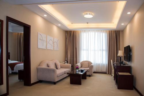 Инин: Jiahui Hotel