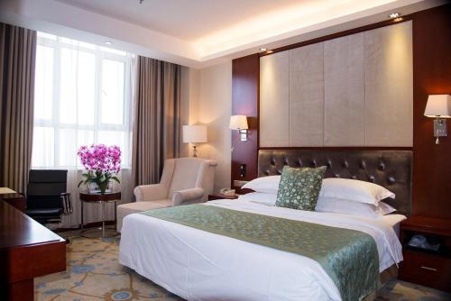Инин: Jiahui Hotel