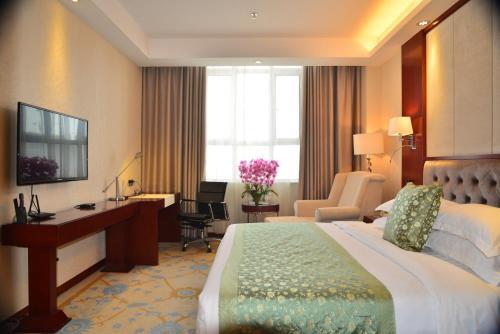Инин: Jiahui Hotel
