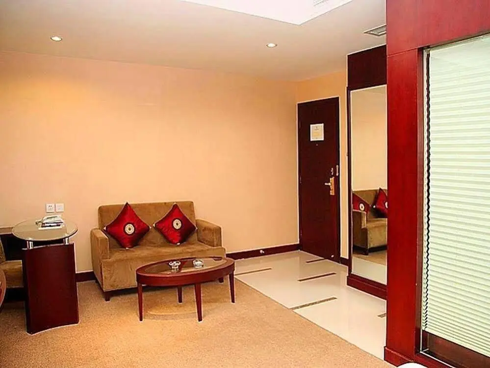 Чэнду: Chengdu Peninsula Hotel