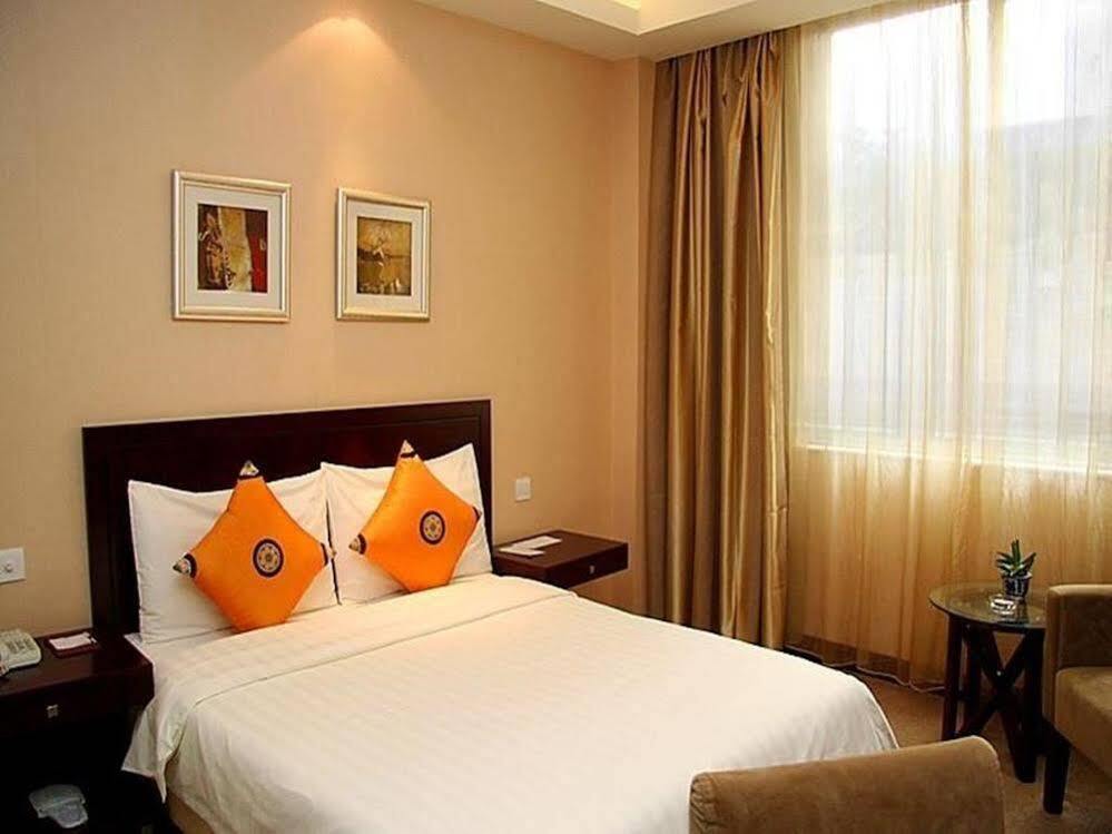 Чэнду: Peninsula Hotel