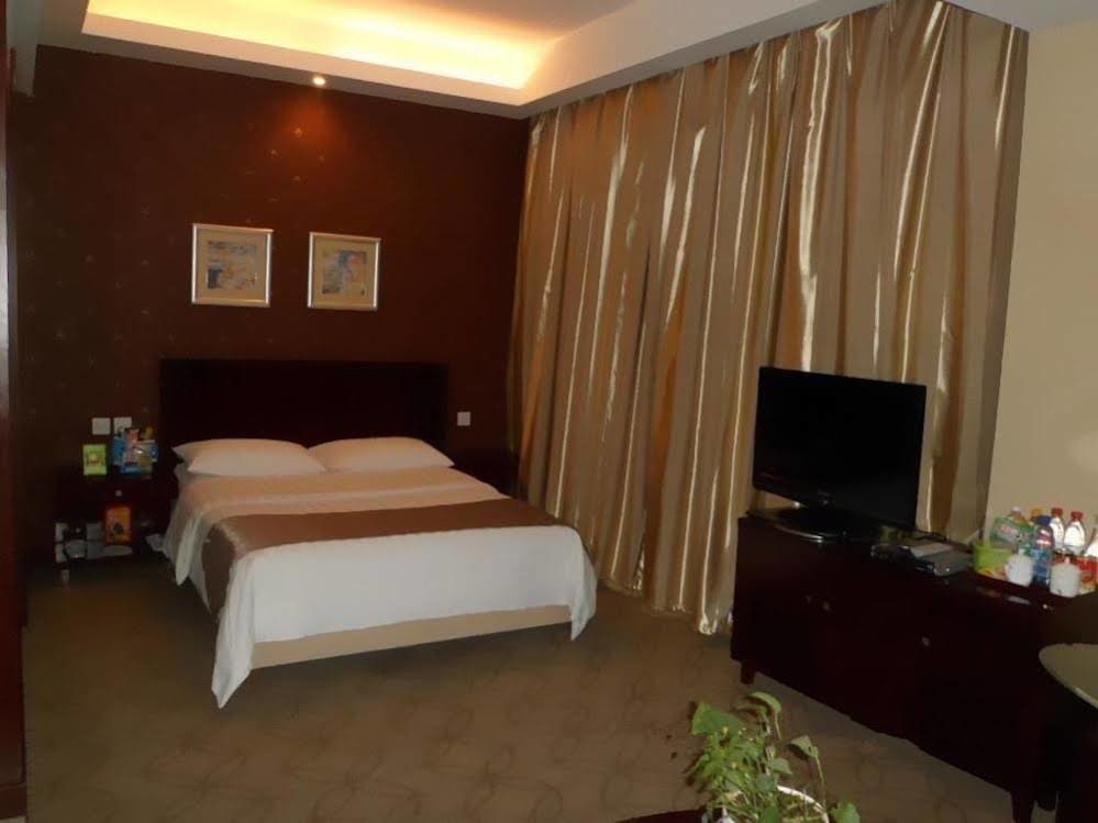 Чэнду: Chengdu Peninsula Hotel