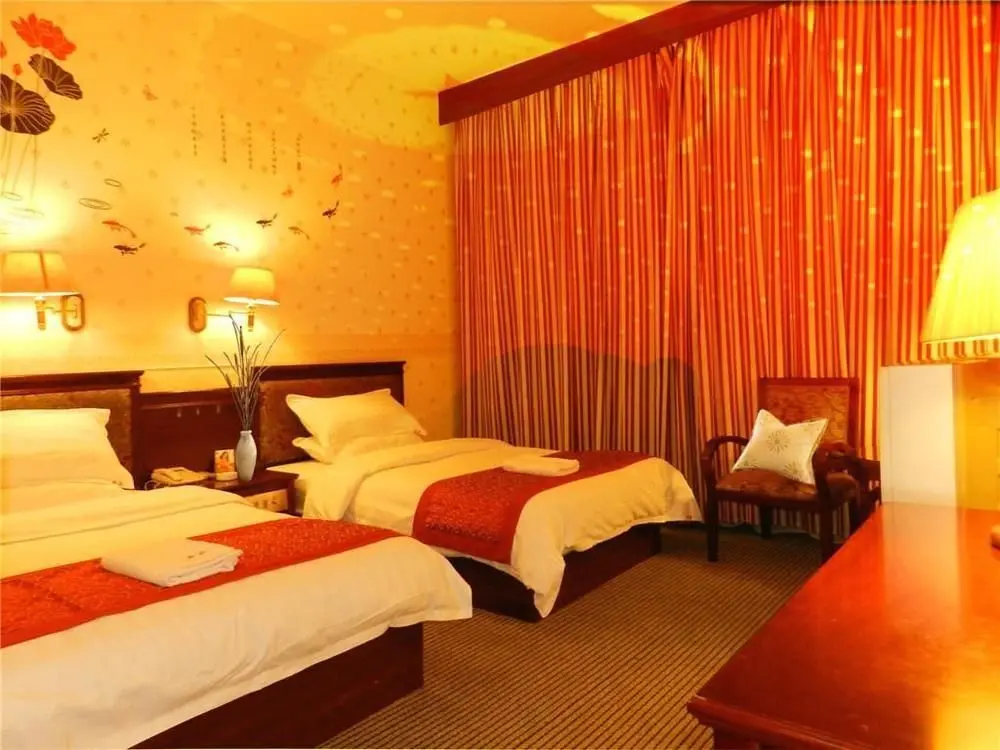Куньмин: Kunming Jiaoyuan Hotel (Tongde Plaza Baiyun Road Subway Station)
