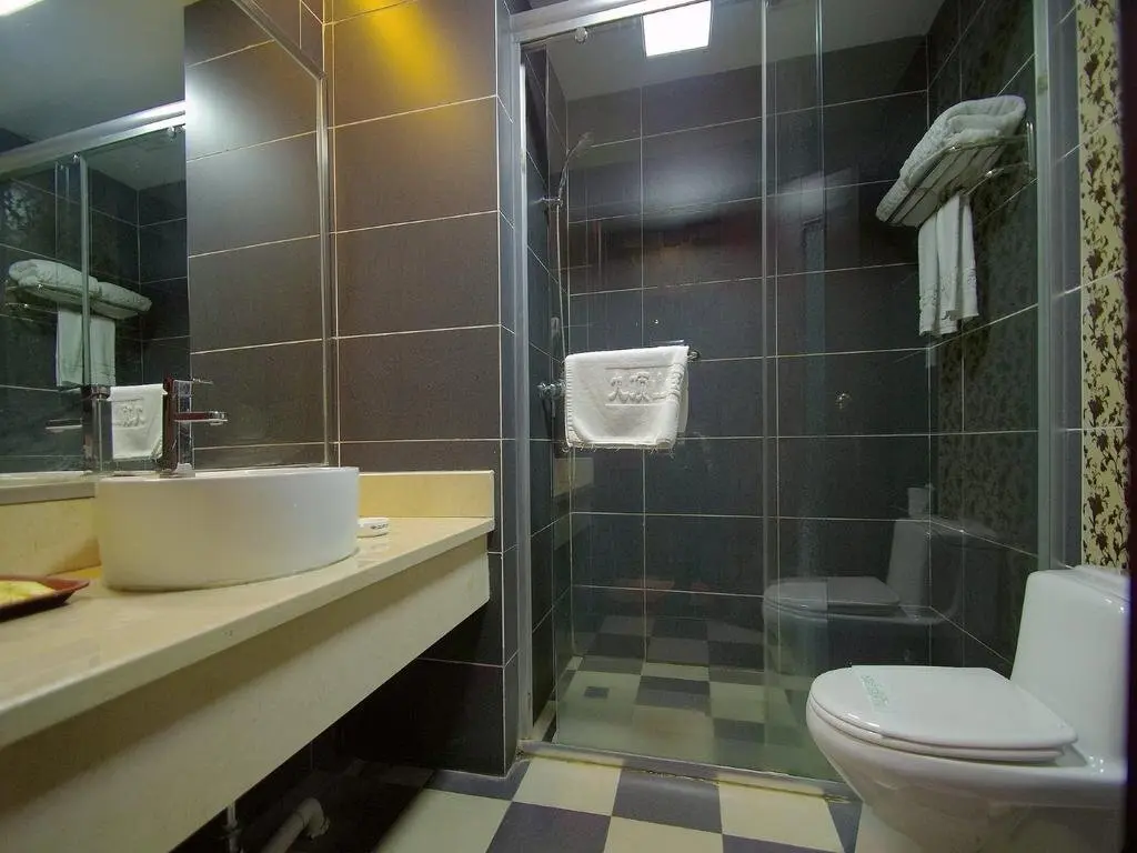 Фэньи: Jiudingshan International Hotel - Aba Prefecture