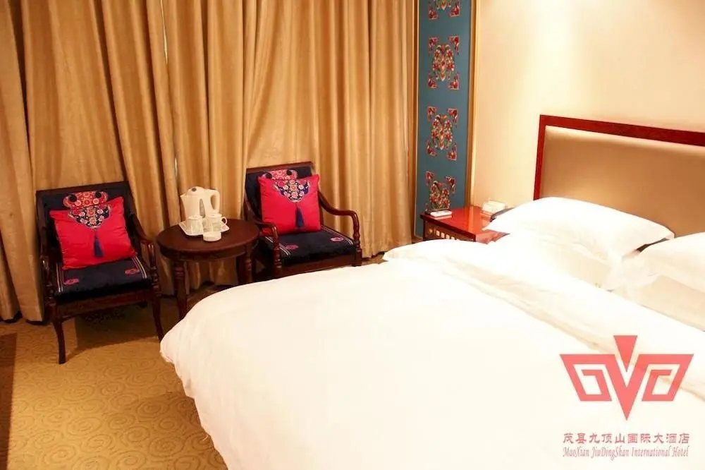 Фэньи: Jiudingshan International Hotel - Aba Prefecture