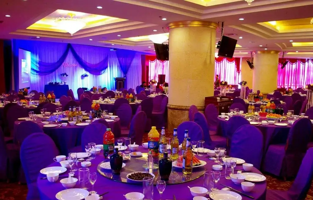 Чжанцзякоу: Yihai International Business Hotel