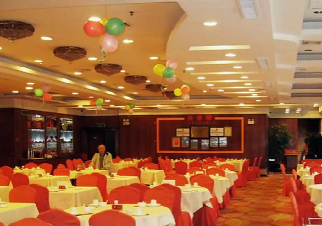 Шэньчжэнь: Vienna Hotel Shenzhen Haiwan