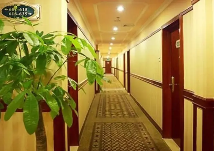 Шэньчжэнь: Vienna Hotel Shenzhen Haiwan