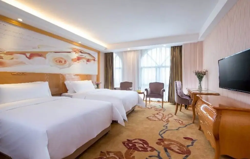Гуанчжоу: ViennaInternational Hotel Luogang Wanda Plaza