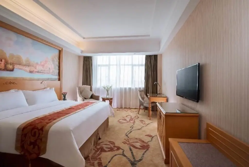Гуанчжоу: ViennaInternational Hotel Luogang Wanda Plaza