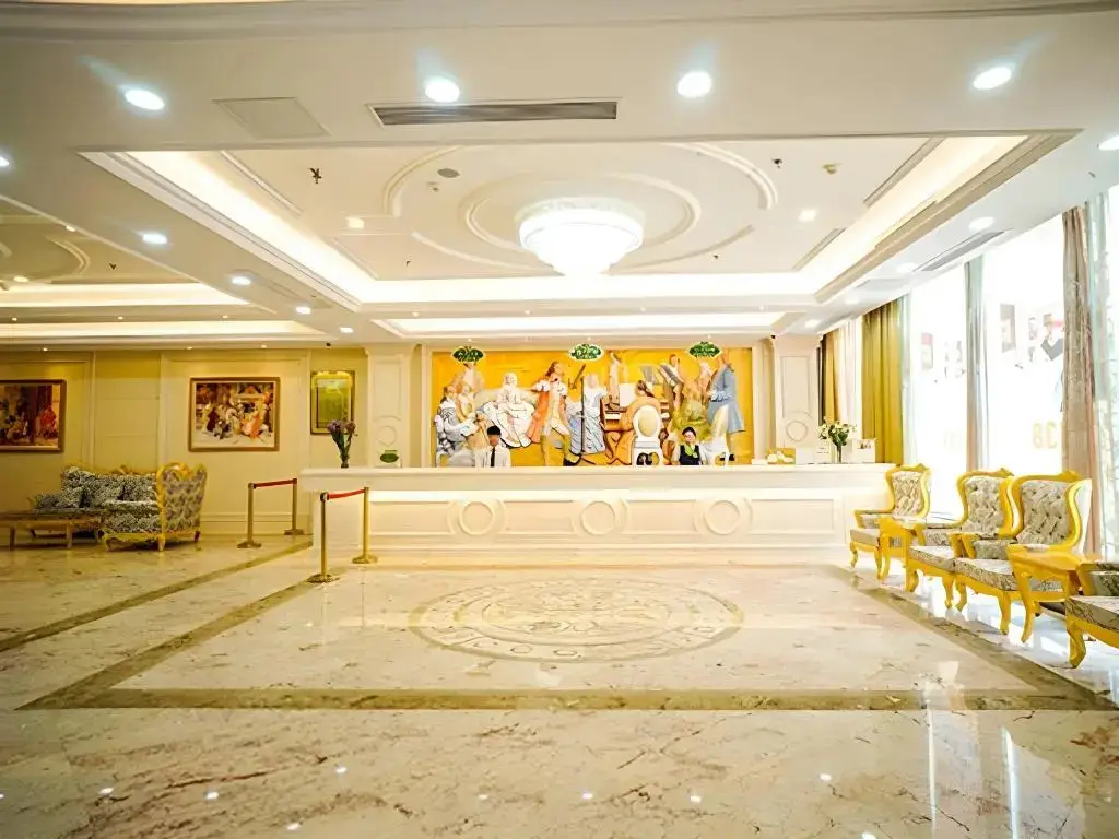 Уси: Vienna Hotel