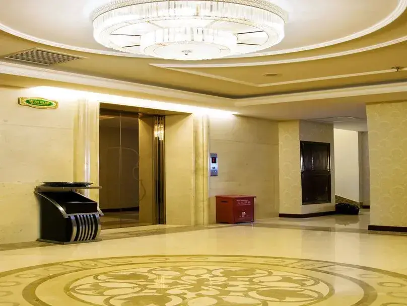 Гуйлинь: Vienna Hotel Guangxi Guilin North High-Speed Railway Station