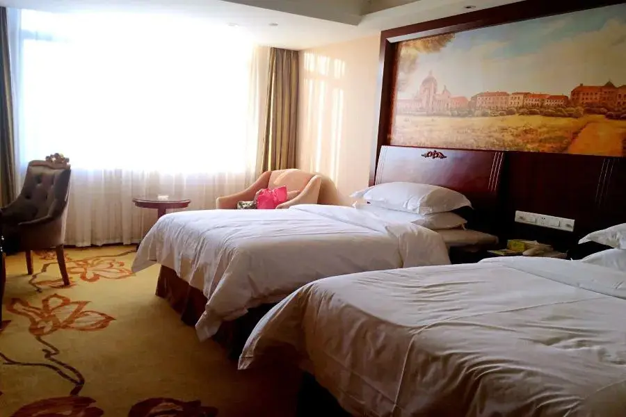 Шэньчжэнь: Vienna Hotel Shawan