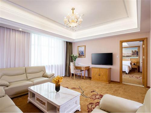 Фошань: Vienna Hotel Foshan Lingnan Pearl Gymnasium