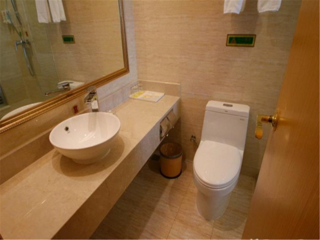 Шанхай: ViennaHotel Shanghai Songjiang Development Zone