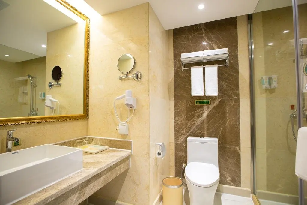 Чжумадянь: Vienna International Hotel Zhumadian Huayuan Branch