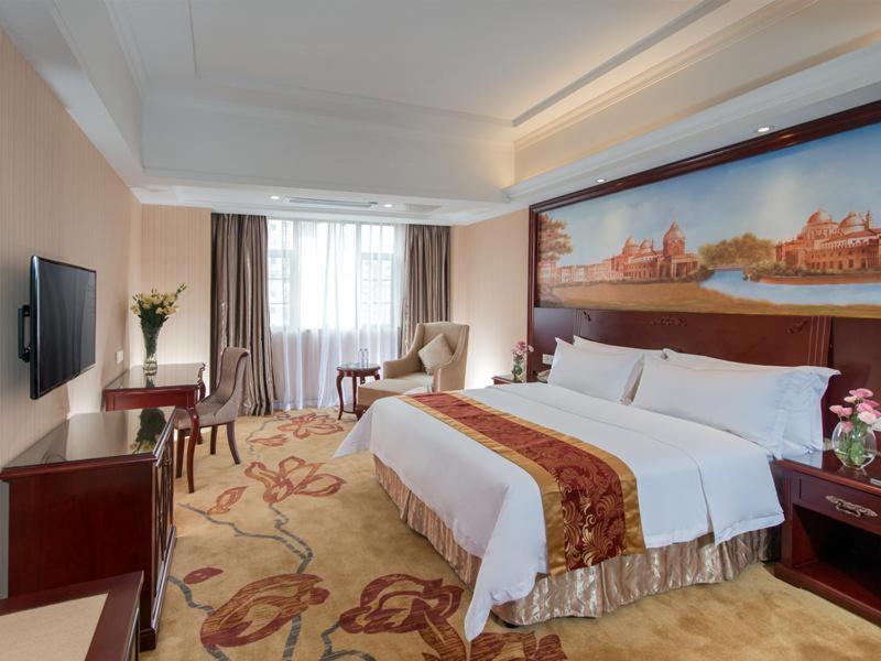 Фошань: Vienna Hotel Foshan Nanhai City Square