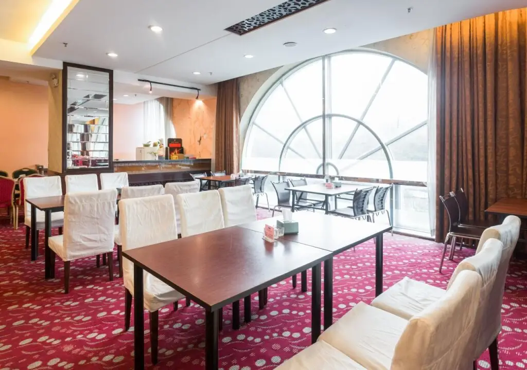Гуанчжоу: Vienna Hotel Guangzhou Shaheding Metro Station