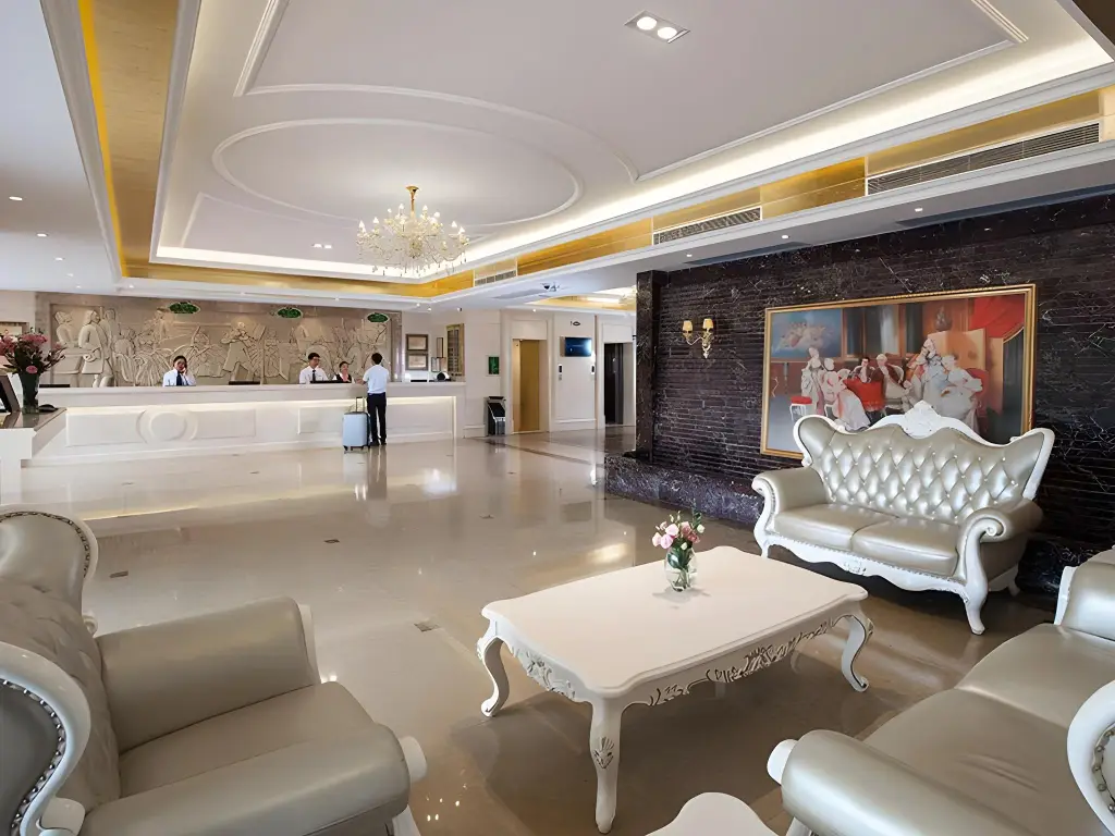 Гуанчжоу: Vienna Hotel Guangzhou Shaheding Metro Station
