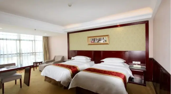 Цзясинь: Vienna Hotel Zhejiang Haining Yancang Branch