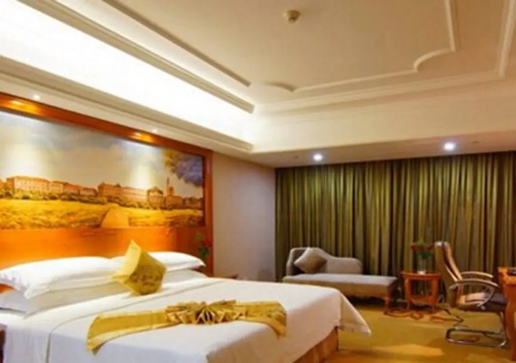 Гуйган: Vienna International Hotel Guigang Hecheng Road Branch