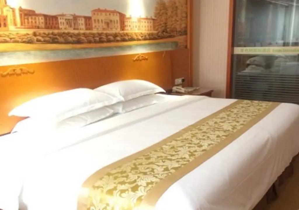 Гуйган: Vienna International Hotel Guigang Hecheng Road Branch