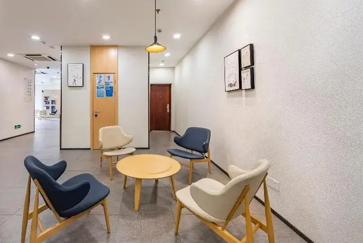 Шанхай: Hanting Hotel Shangnhai Xizang Bei Road Metro Station