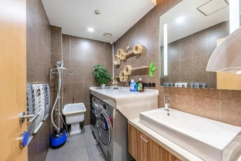 Шанхай: Hanting Hotel Shangnhai Xizang Bei Road Metro Station