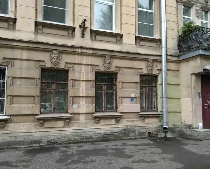 Санкт-Петербург: Apartamentyi Krasnoselskaya 12