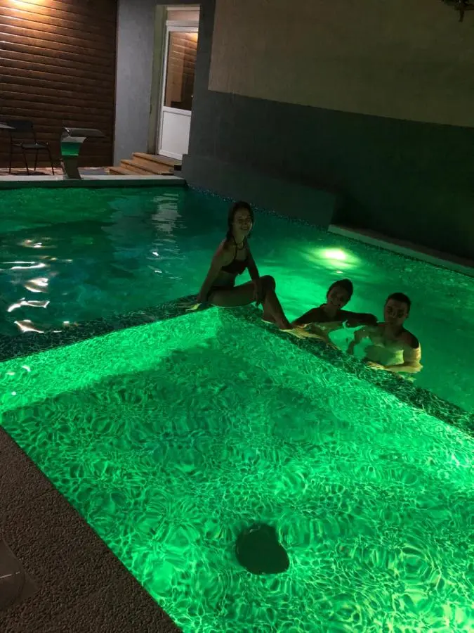 Витязево: Guest House Parentes