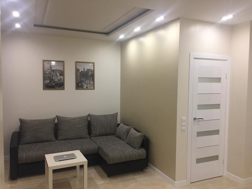 Калининград: Apartamenti Proletraskaya 75