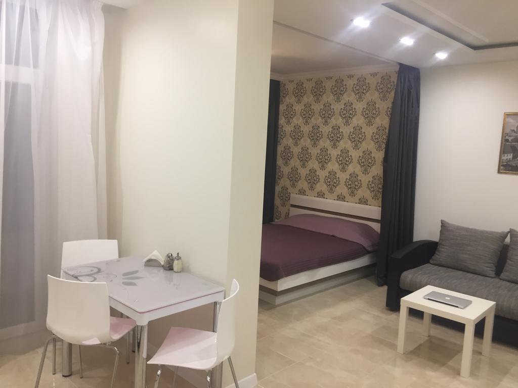 Калининград: Apartamenti Proletraskaya 75