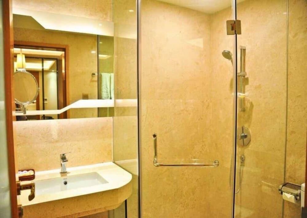 Гуанчжоу: Guangzhou Yiyuan Apartment