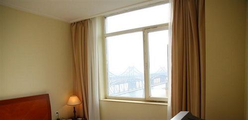 Даньдун: Dandong Puli Hotel