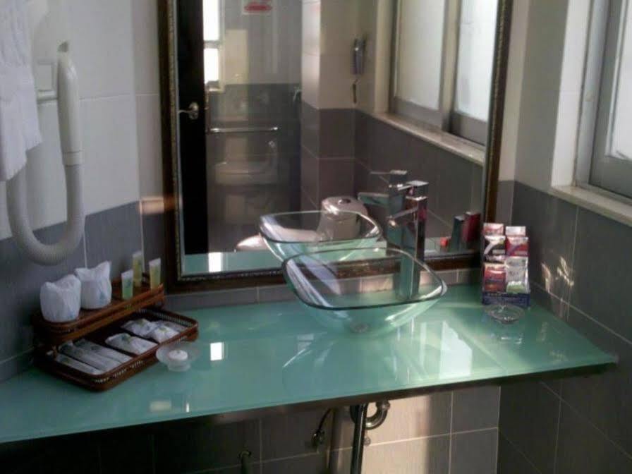 Чжуншань: Yingfeng Business Hotel - Zhongshan