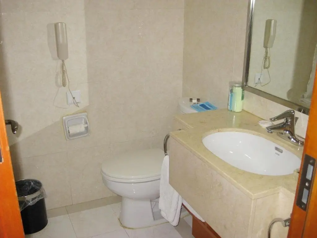 Даньдун: Donggang Chunlin Hotel