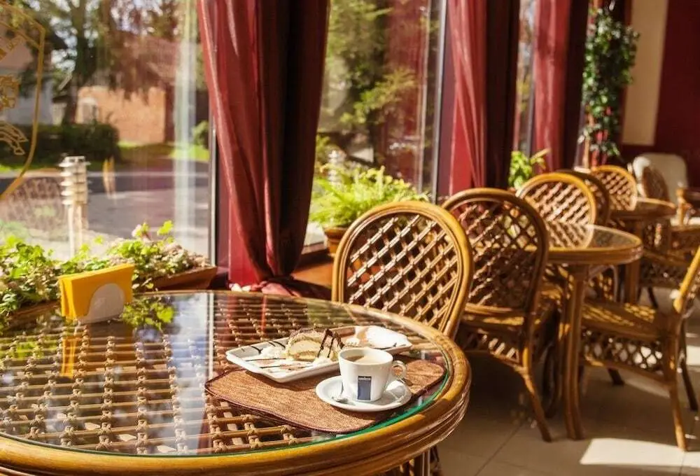 Приморье: Hotel Primor’ye