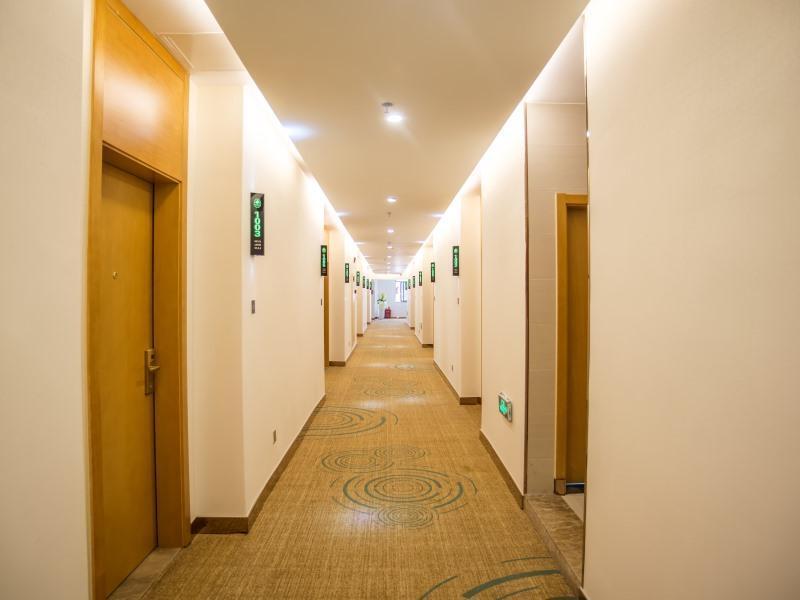 Чжуншань: GreenTree Inn Zhongshan West District Fuhua Road Hotel