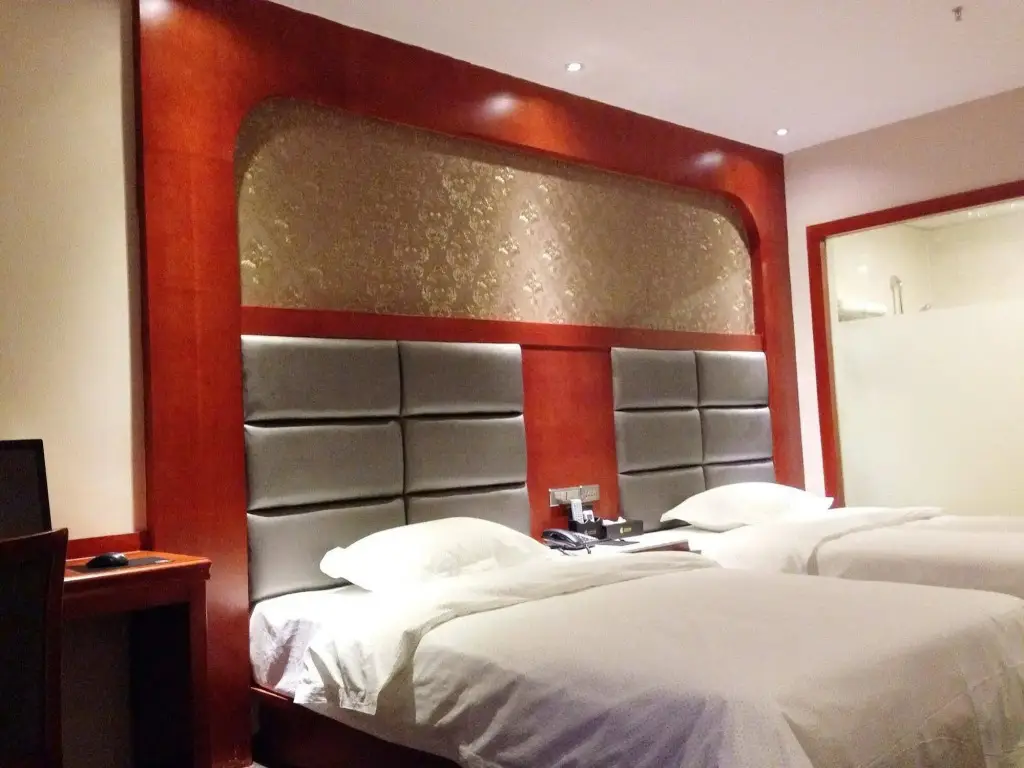 Лючжоу: Longwang Business Hotel