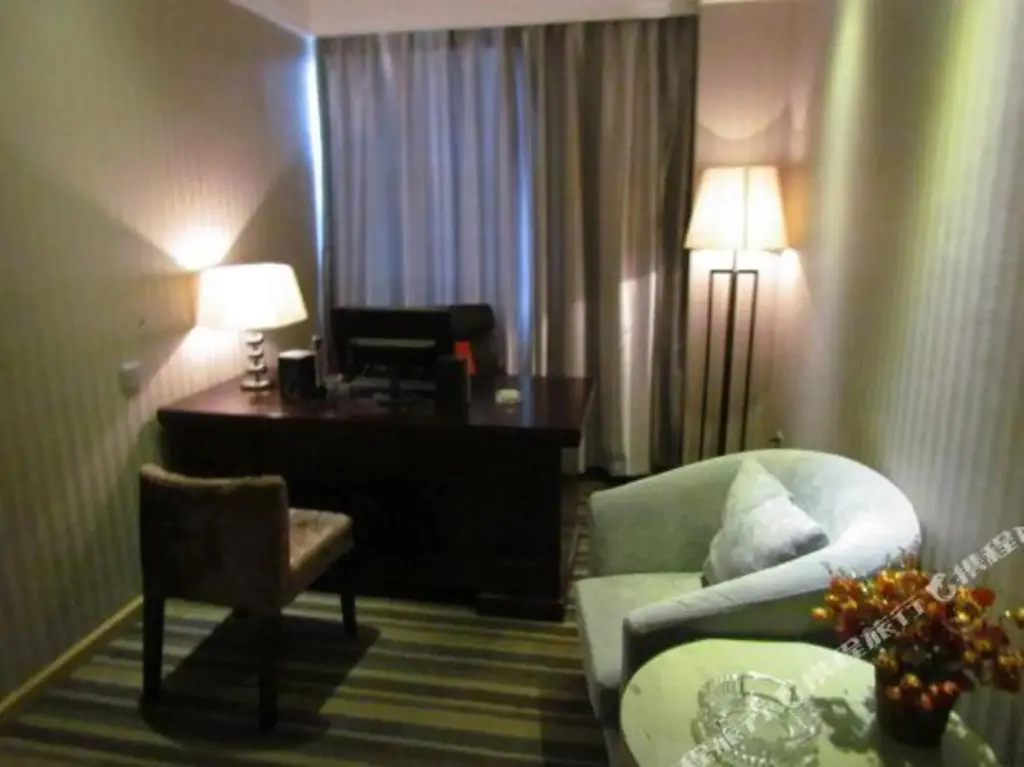 Мяньян: Beichuan Erma Holiday Hotel (Beichuan High School Shuadu Commercial Plaza)