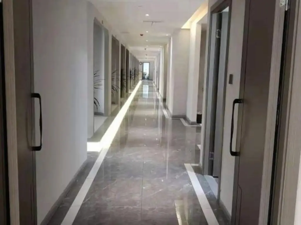 Мяньян: Beichuan Erma Holiday Hotel (Beichuan High School Shuadu Commercial Plaza)