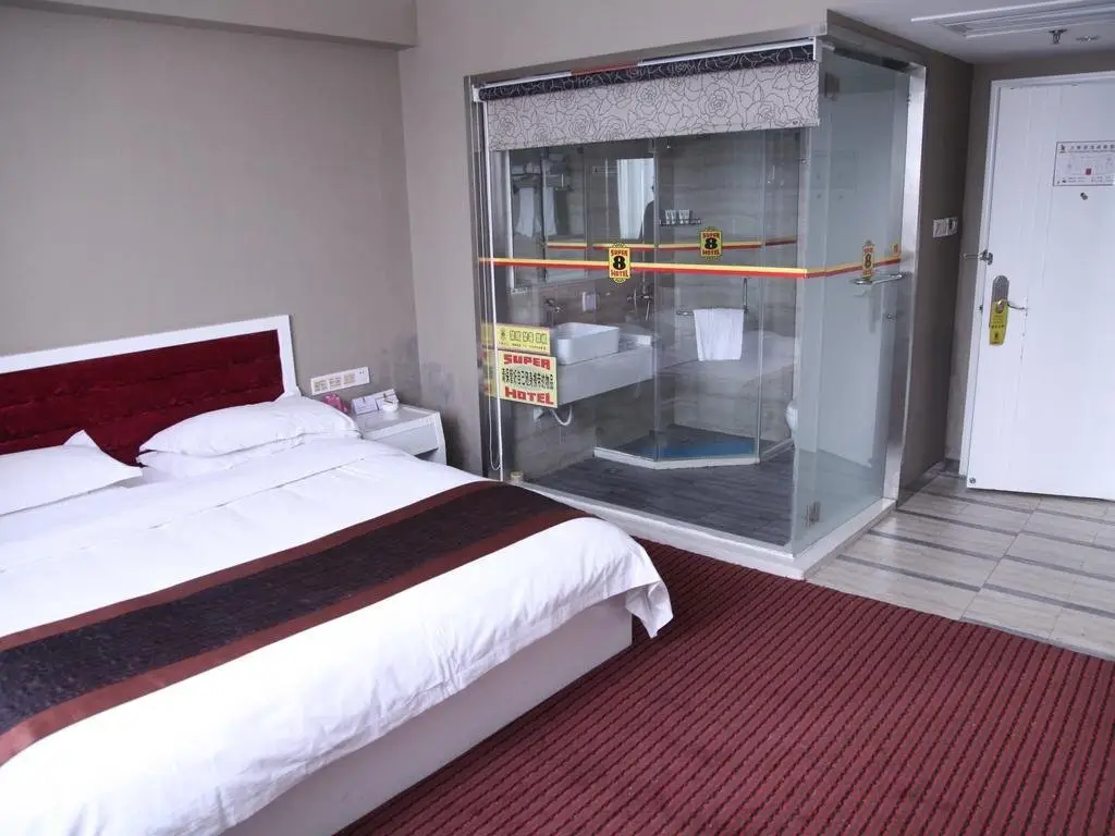 Тайчжоу: Super 8 Hotel Xinghua Ba Zi Qiao