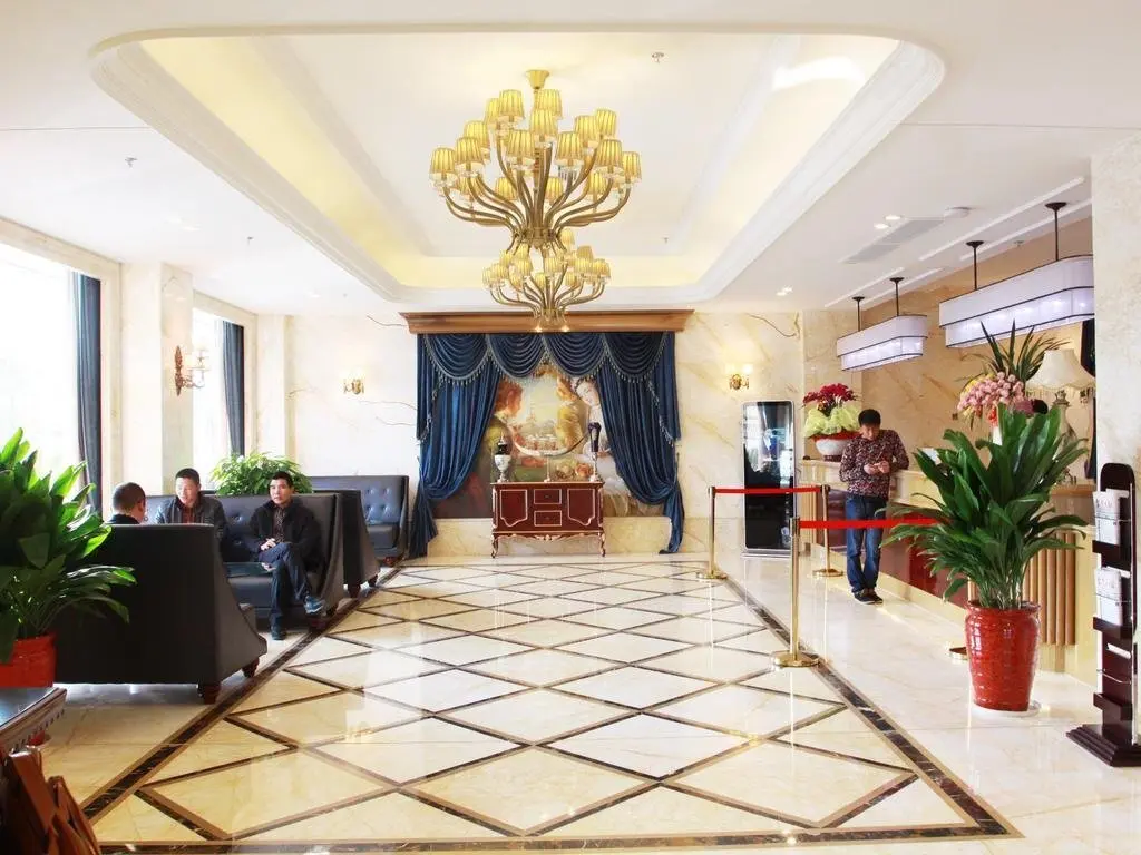 Юнкан: Four Seasons Fashion Hotel (Yongkang South Railway Station Xijinqiao Pedestrian Street)