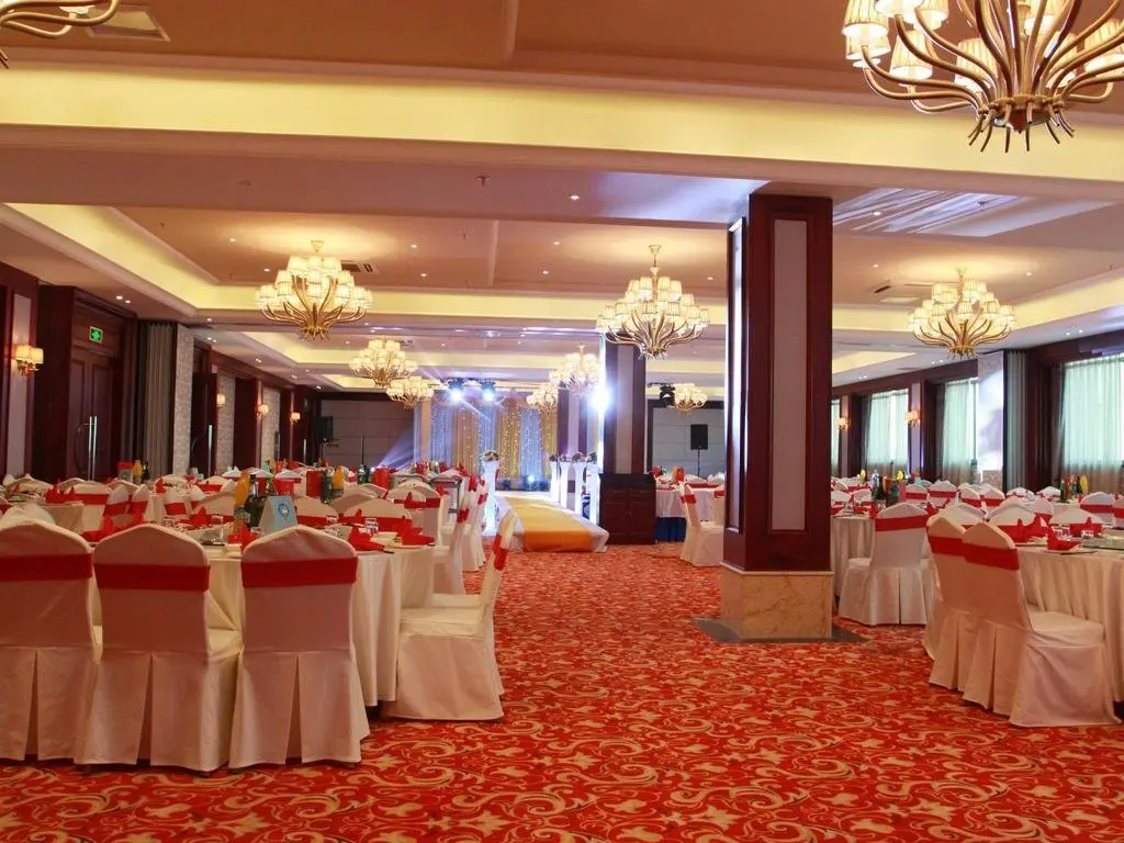 Юнкан: Four Seasons Fashion Hotel (Yongkang South Railway Station Xijinqiao Pedestrian Street)