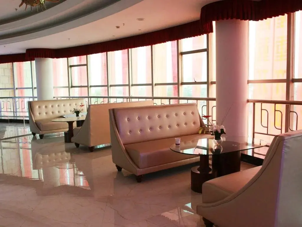 Юнкан: Four Seasons Fashion Hotel (Yongkang South Railway Station Xijinqiao Pedestrian Street)