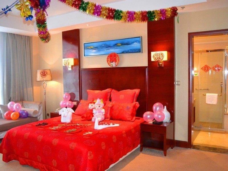 Хуанган: Longtan Hotel