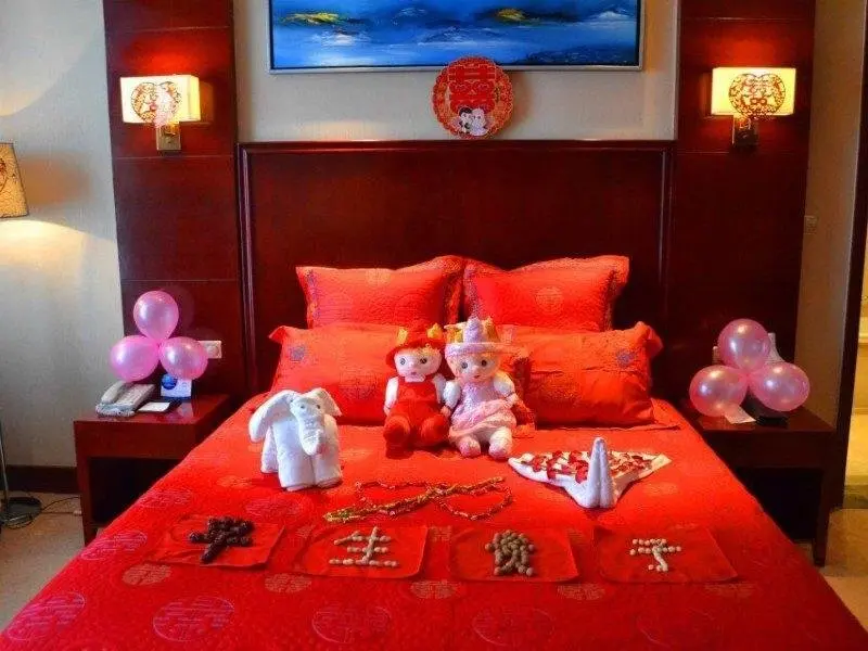Хуанган: Longtan Hotel